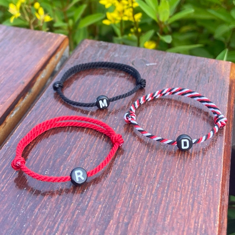 Gelang Tridatu Bayi Inisial BULAT HITAM - Gelang Hitam Gelang Merah