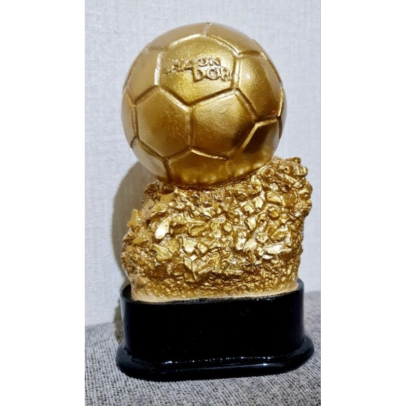 piala/teropy.bola.balondor.24cm