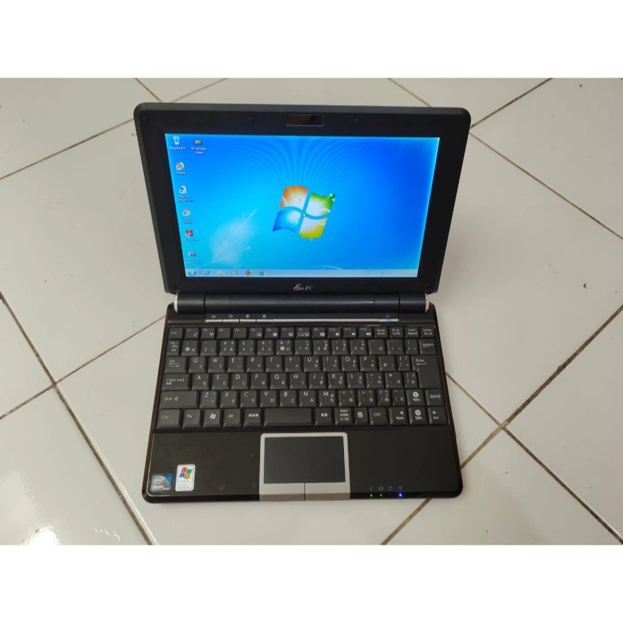 Netbook.. super murahhh layak pakai...