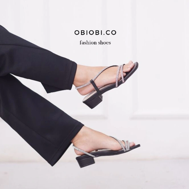 obiobi - LAURA Block Heels Wanita 3 cm / Sandal Heels / Sendal Hak Wanita /Sandal Wanita Elegan Heels Pendek Kristal – Hitam Putih Mocca (Best Seller)