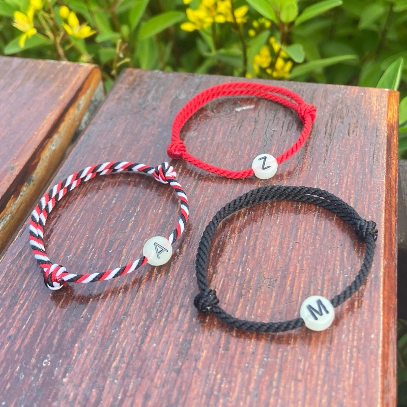 Gelang Tridatu Bayi Inisial GLOW in the dark - Gelang Merah Gelang Hitam