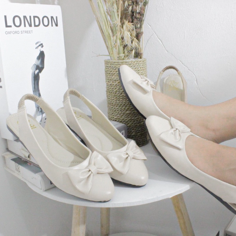 Sepatu Sandal Flatshoes REGINA Wanita Rubber Band Back Strap Pita Kupu - Zhika.id
