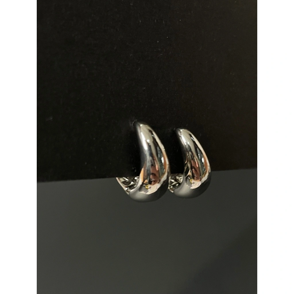 SILVER Medium Edgy Chunky Hoop Earring
