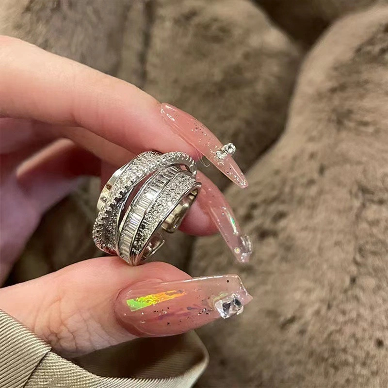 Cincin Wanita Ayame Adjustable Silver Model Layer Tumpuk Kilau Zircon Candycat Gaya Jepang Elegan – Perhiasan Fashion Jari Cewek Stylish Alloy Electroplated Estetik Impor Shopee Viral Aksesoris Daily Party Look Hadiah Cantik Minimalis Ring Korea