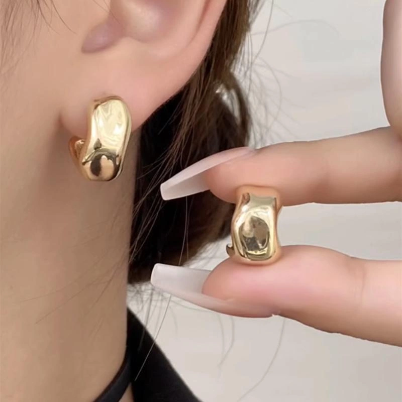 Anting logam tidak beraturan kelas atas untuk wanita gaya Korea, kepribadian sederhana, anting temperamen serbaguna, anting jilbab mode