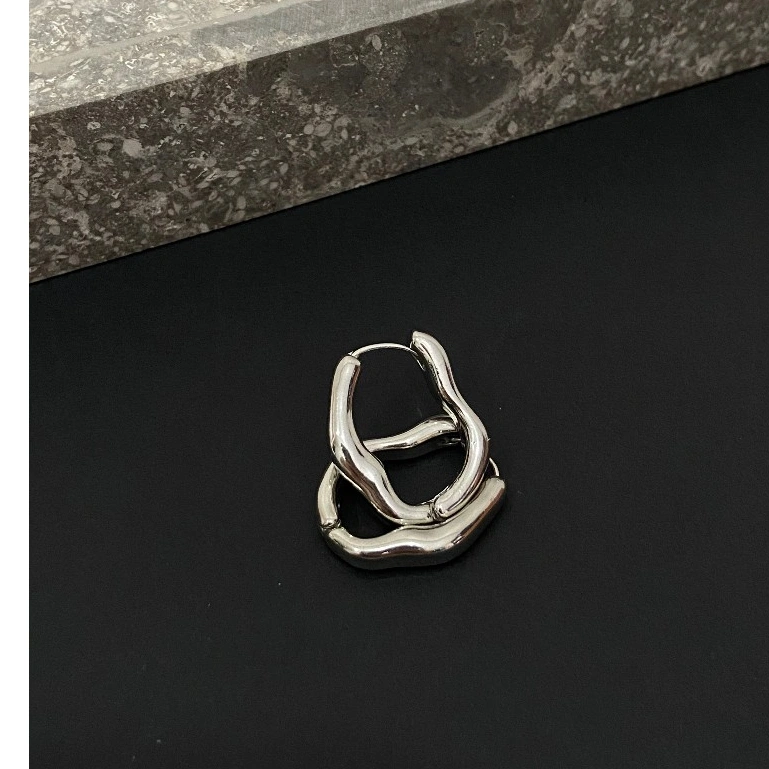 SILVER Edgy Liquid Earring