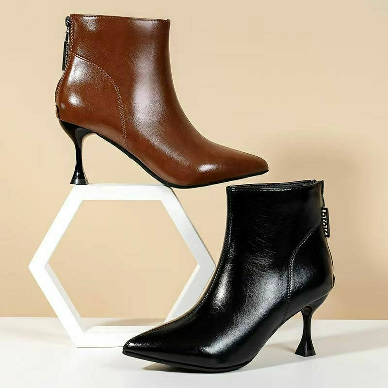 Sepatu Ankle Boots Heels Wanita PU Leather Glossy Import Zipper Stylish Korea B24