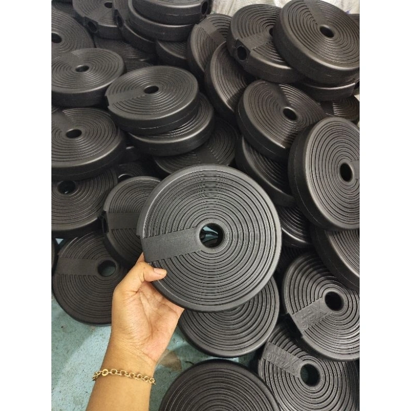 cover plate dumbell/ barbel 2,5kg kosongan tanpa isi (1 pcs)