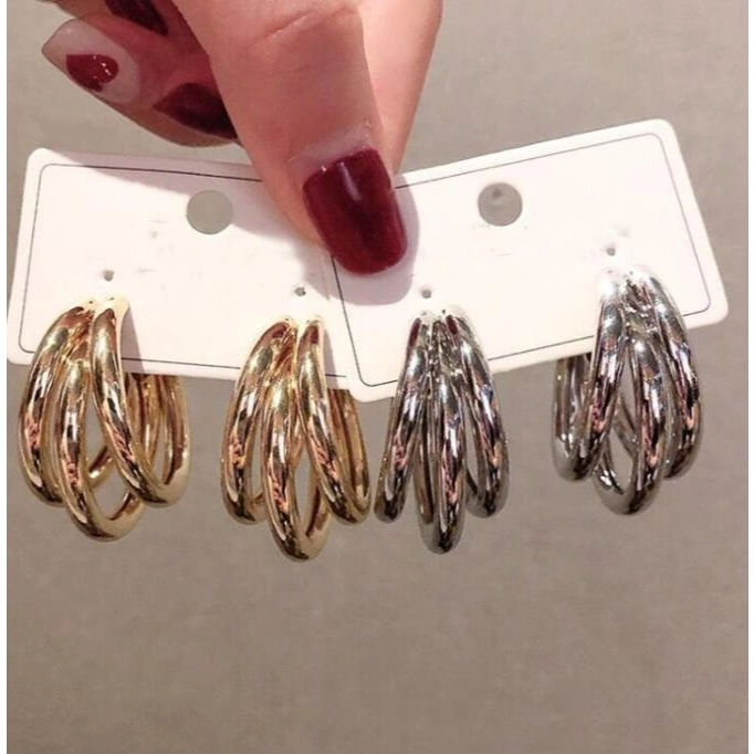 Anting Maharani Hoop Wanita Metal Paduan Alloy Desain Unik Modern Minimalis untuk Fashion Perhiasan Elegan dan Kado Istimewa