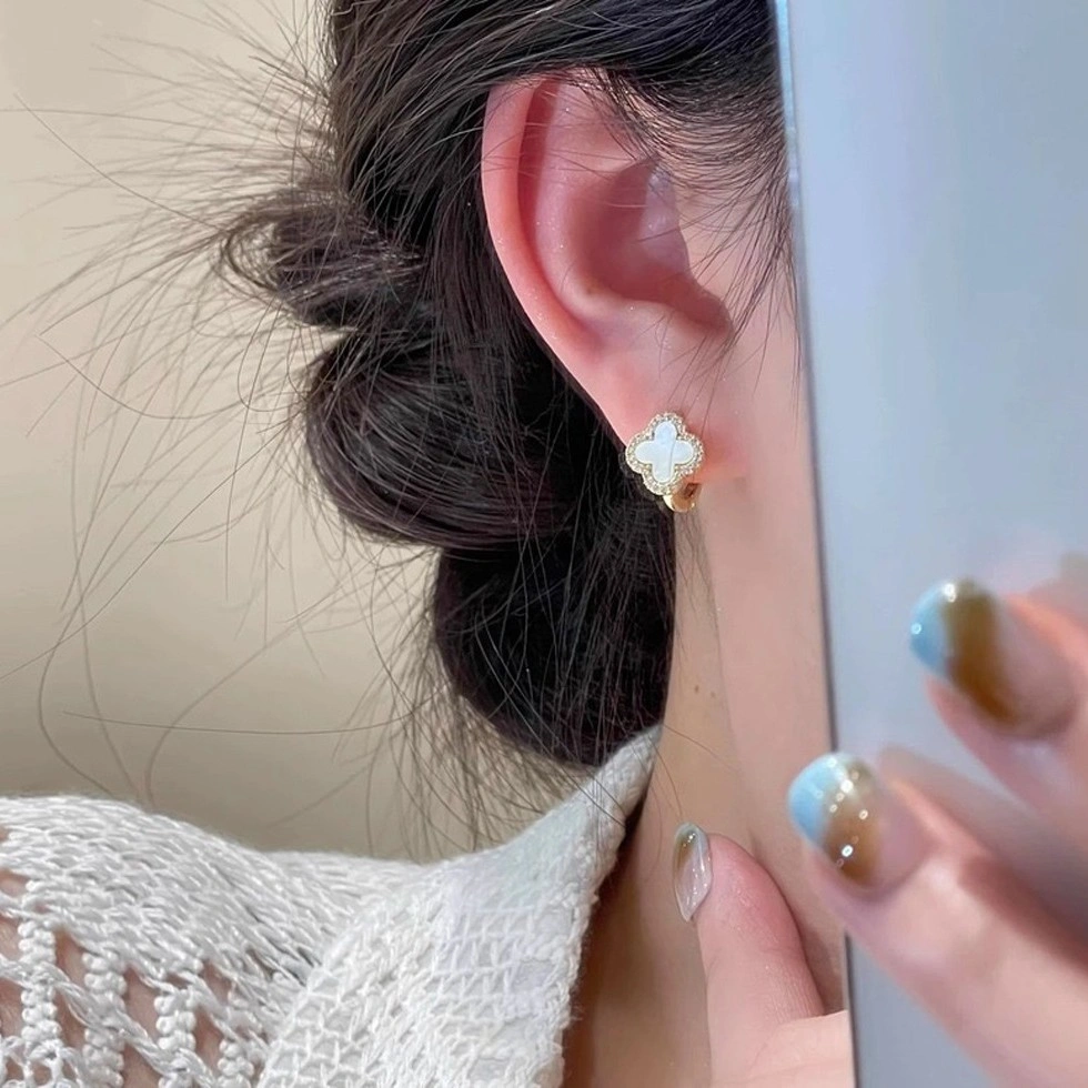 Anting Semanggi Anting Clover Anting Wanita Anting Titanium Anti Karat Anti Luntur Anting Van Cleef