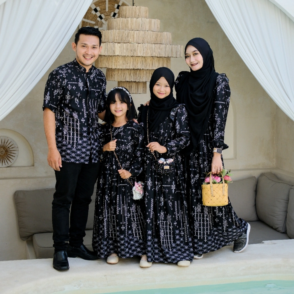 Baju By Lora - Gamis Couple Keluarga SERAVINA BLACK Part 11 | Set Gamis Koko Terbaru Lebaran 2025