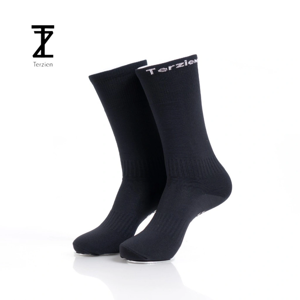 Terzien - Kaos Kaki Olahraga Panjang Futsal Sepak Bola G02