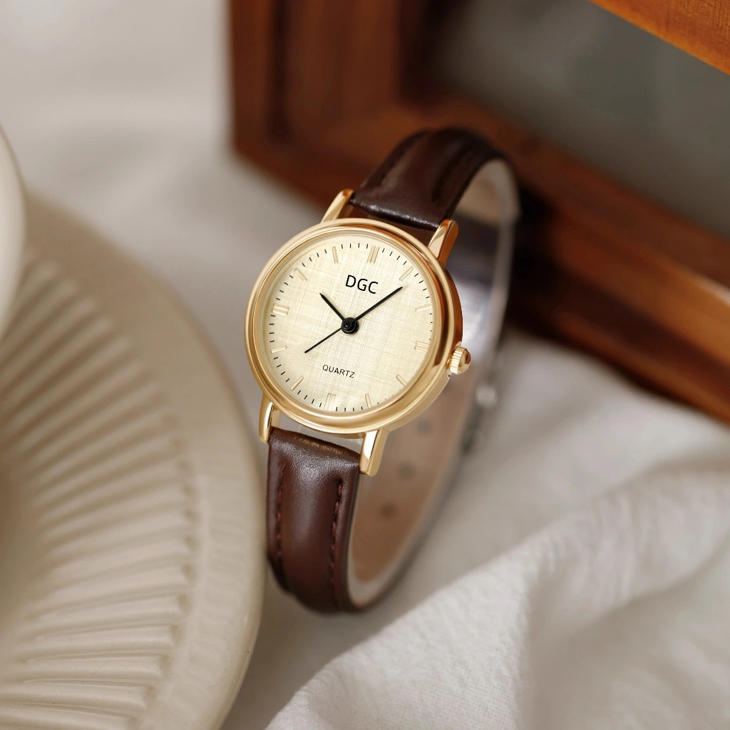 DGC W565 Jam Tangan Wanita Terbaru Fashion Dial Bulat  Jam Tangan Analog Dial Bulat Dengan Strap Pu Leather cod