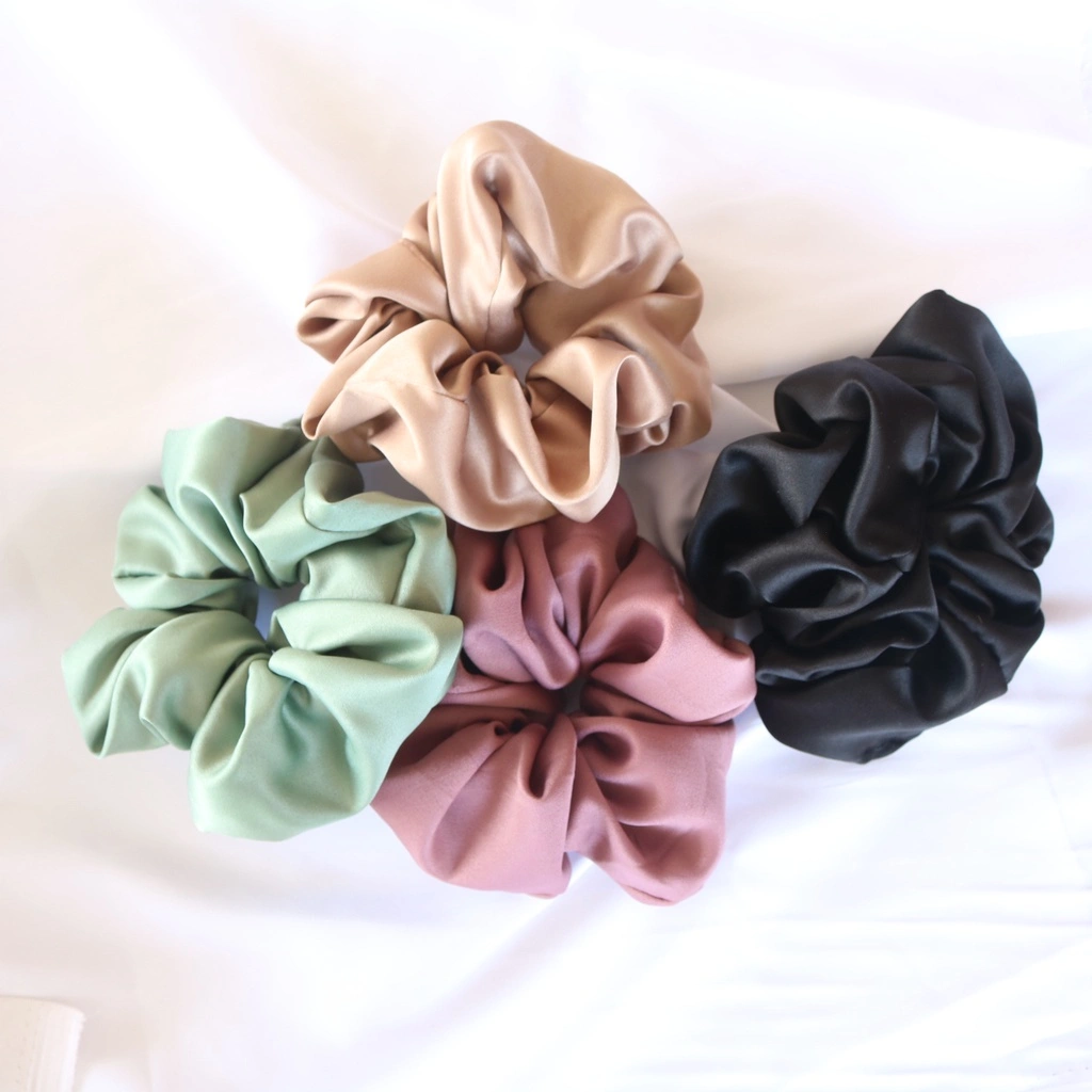 Schruncie / Kuncir Rambut / Velvet / Karet Rambut Scrunchie Cepol