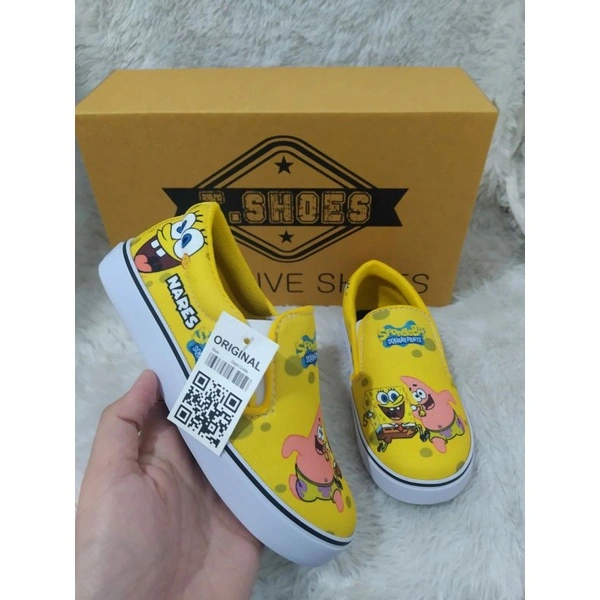 SEPATU ANAK KARAKTER SPONGEBOB SLIP ON FREE CETAK NAMA DAN PHOTO + GRATIS MASKER TERLARIS DAN TERMURAH/FASHION KIDS/TREND/VIRAL
