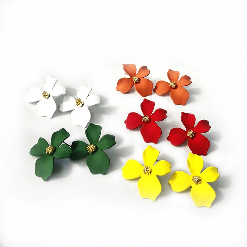 Sadyye Kepribadian Serbaguna Temperamen Elegan Anting Stud Anting Bunga