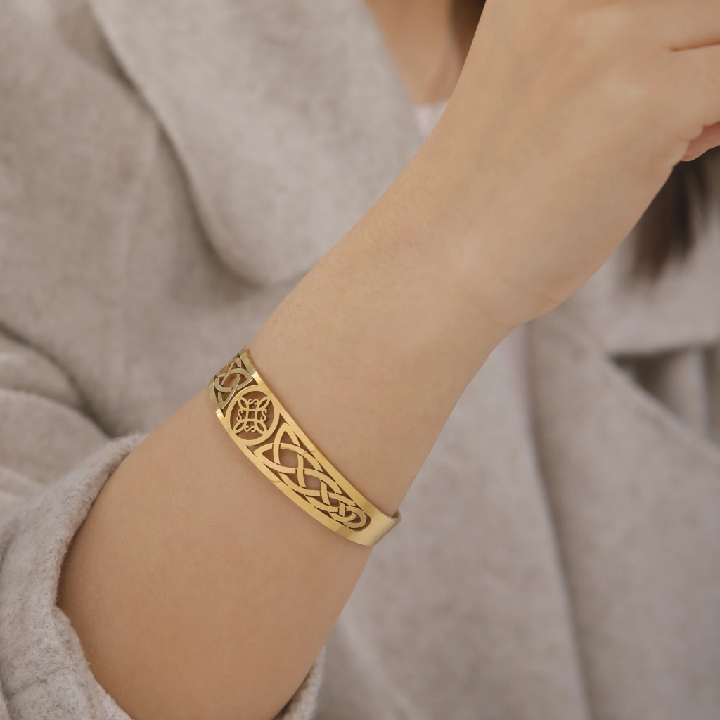 Liberteen - CLEON Gelang Wanita Bangle Stainless Steel 18k Gold Plated Kado Fashion Couple