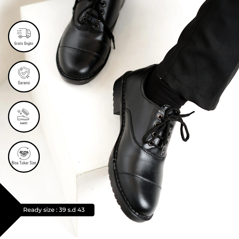 Pantofel pria bertali hitam bahan kulit