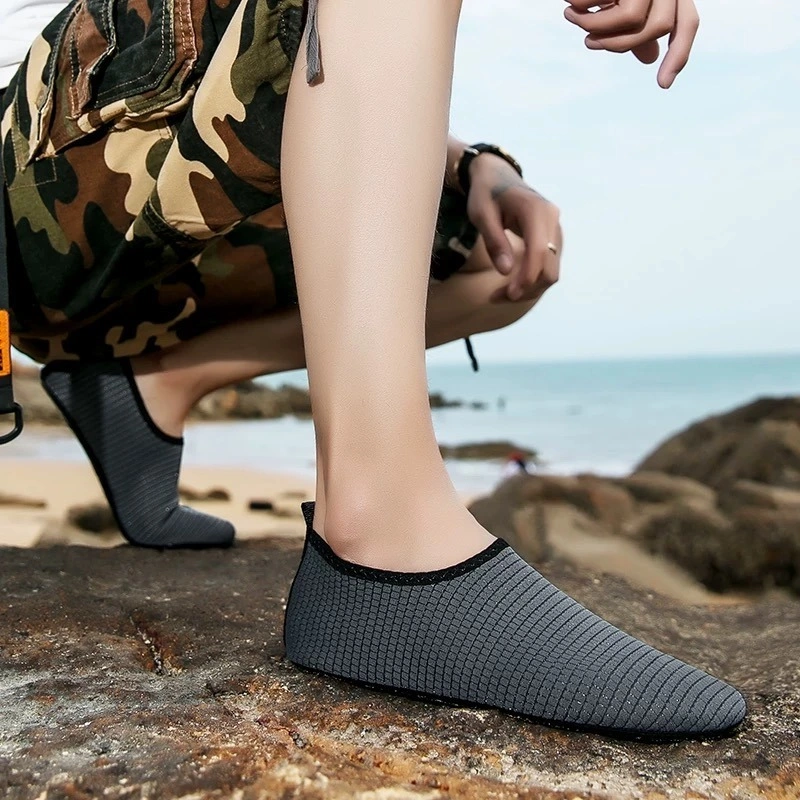 Sepatu Pantai  Cepat Kering  Sepatu Olahraga Air Sepatu indoor  Sol anti slip  yoga  kayak