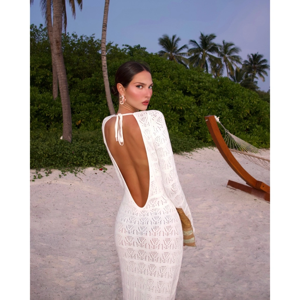 Nusa Outer Dress white putih baju luaran pantai pakaian maternity bumil photoshoot pre-wedding lengan panjang long sleeves maxi long panjang terusan backless summer beachwear pantai beach ootd bali outfit elegant gown casual party pesta bikini cover up