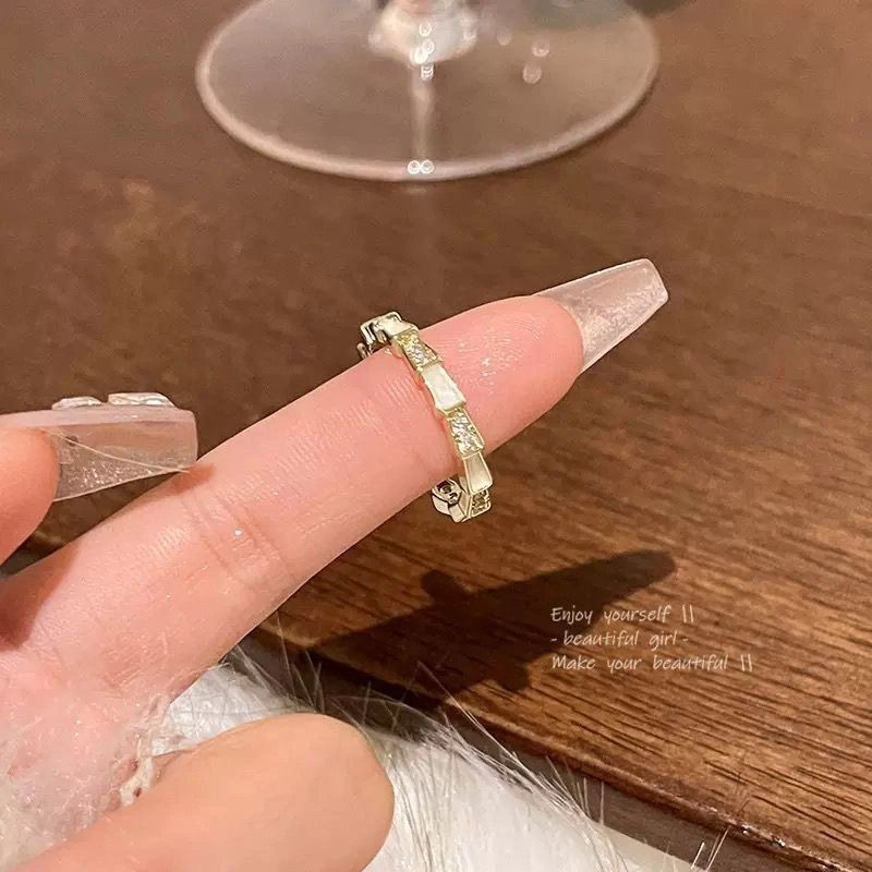 JOY C10 Cincin Wanita Gold Geometric White Adjustable Ring Fashion Korea