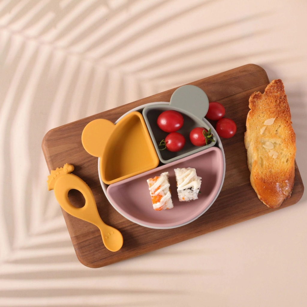 Keola Piring 4in1 Divided Mickey Shape  Silicone Plate - Piring silikon Mpasi untuk anak