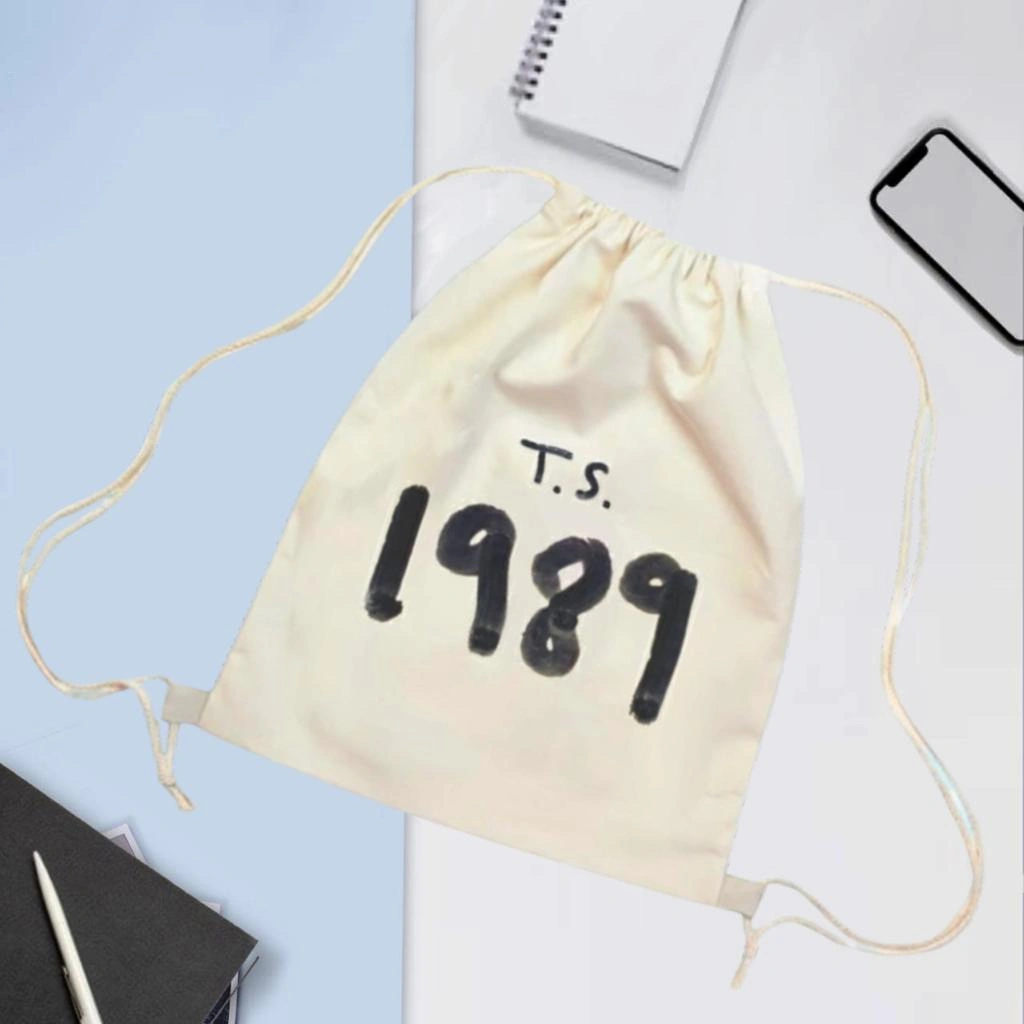 Dovetas - Tas Serut MOTIF TAYLOR SWIFT / DRAWSTRING BAG UNISEX