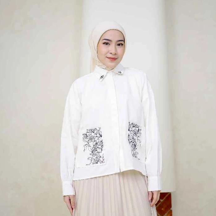 Kianna Shirt Demure Linen – Atasan Kemeja Crop Top Outer Wanita | The Bloom House B738