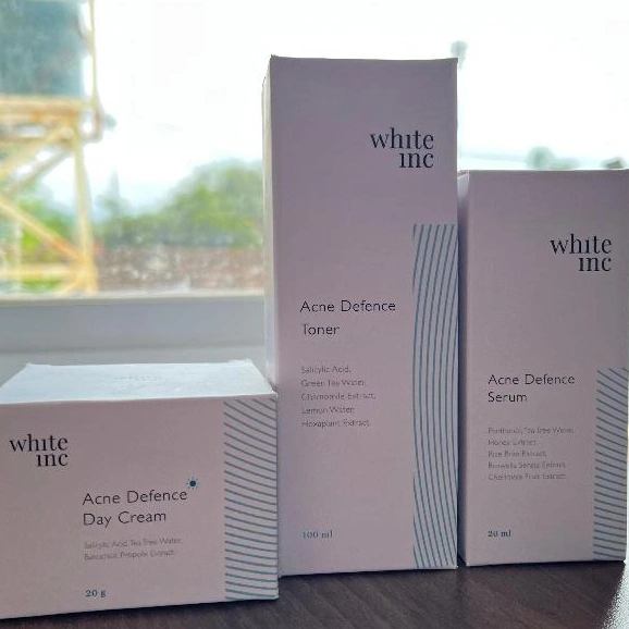 BUNDLING HEMAT Acne Defence Day Cream 20 gr + Facial Wash 100 ml + Toner 100 ml