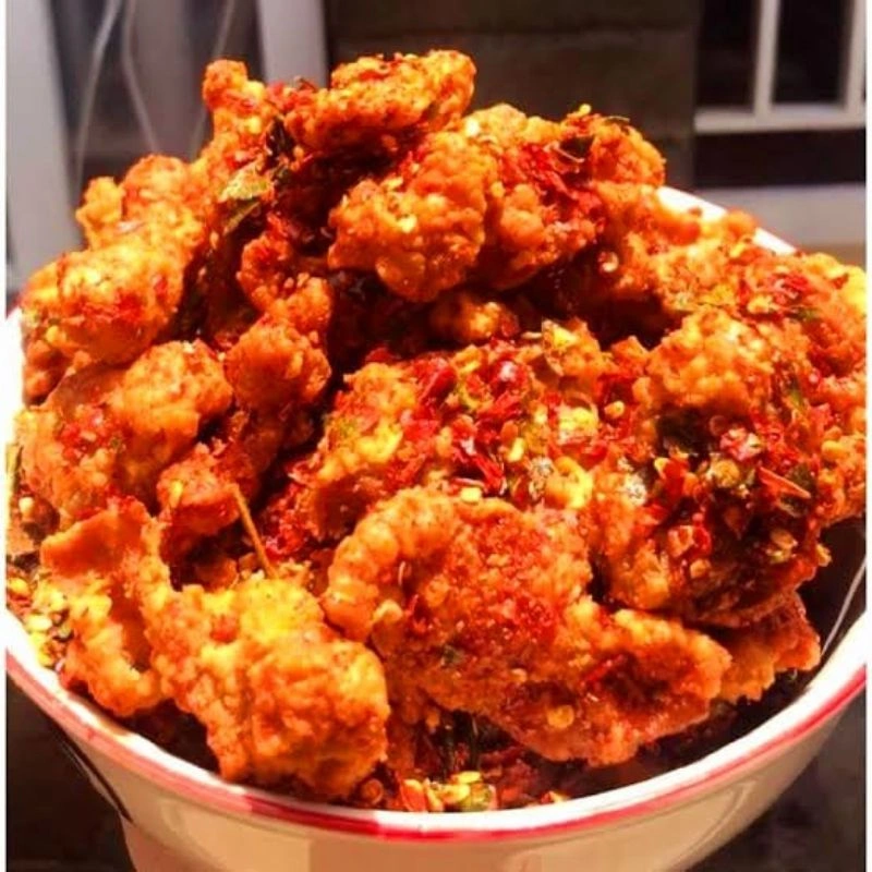 Keripik Kulit Ayam Krispi Sangat pedas 50 gram kriuk kriuk bikin lidah bergetar mon