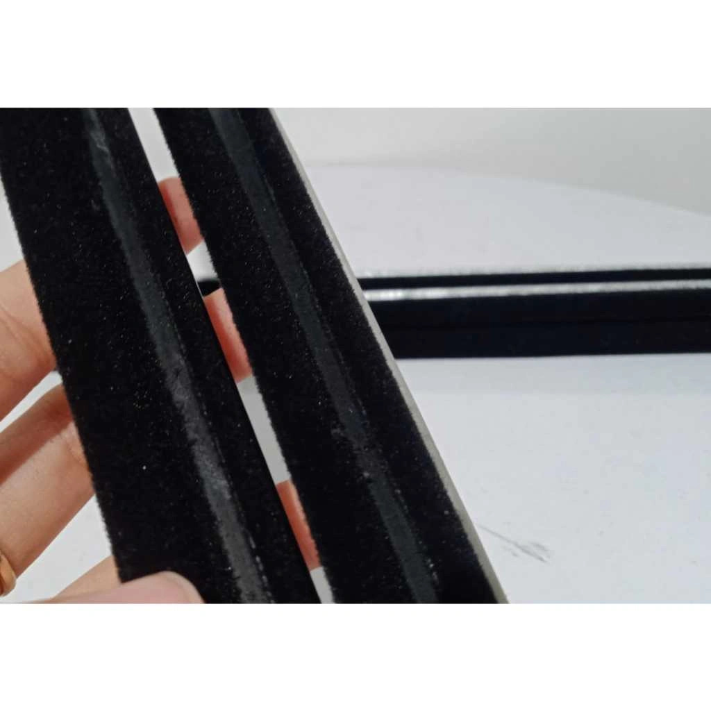 [Depan Kiri] Pelipit Kaca Pintu Dalam Corolla KE70 DX