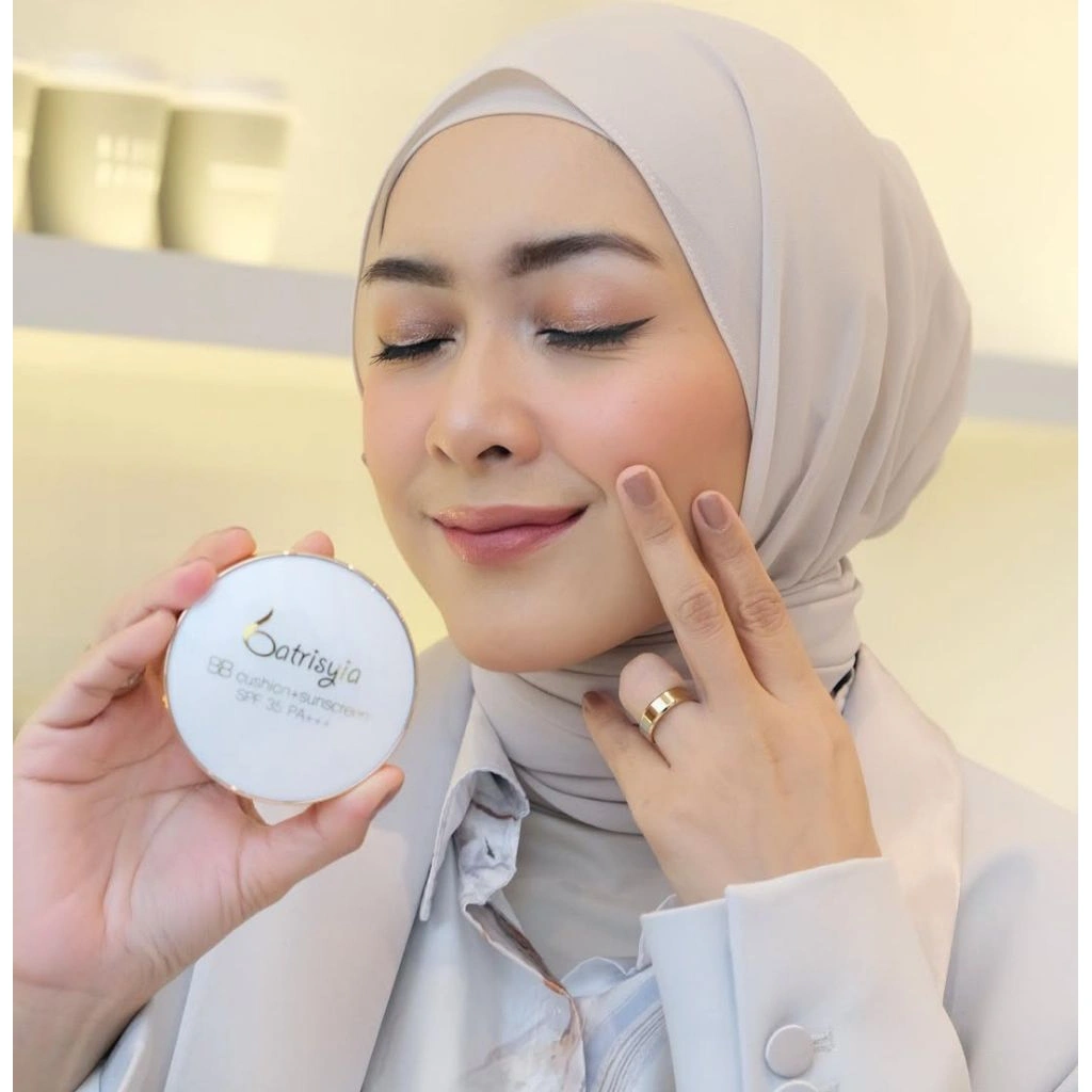 CLEARANCE | Batrisyia BB Cushion + Sunscreen 15g SPF 35 PA +++ | Natural & Ivory