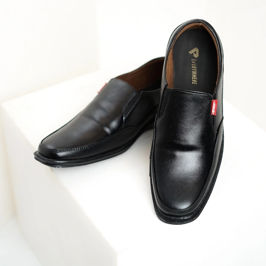 Sepatu pansus pria pantofel kerja hitam cowok dewasa tanpa tali