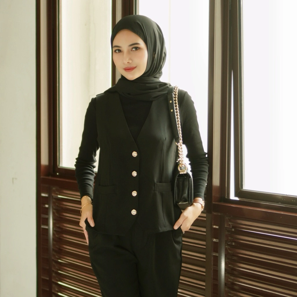 AM Madinah - Alea vest outerwear