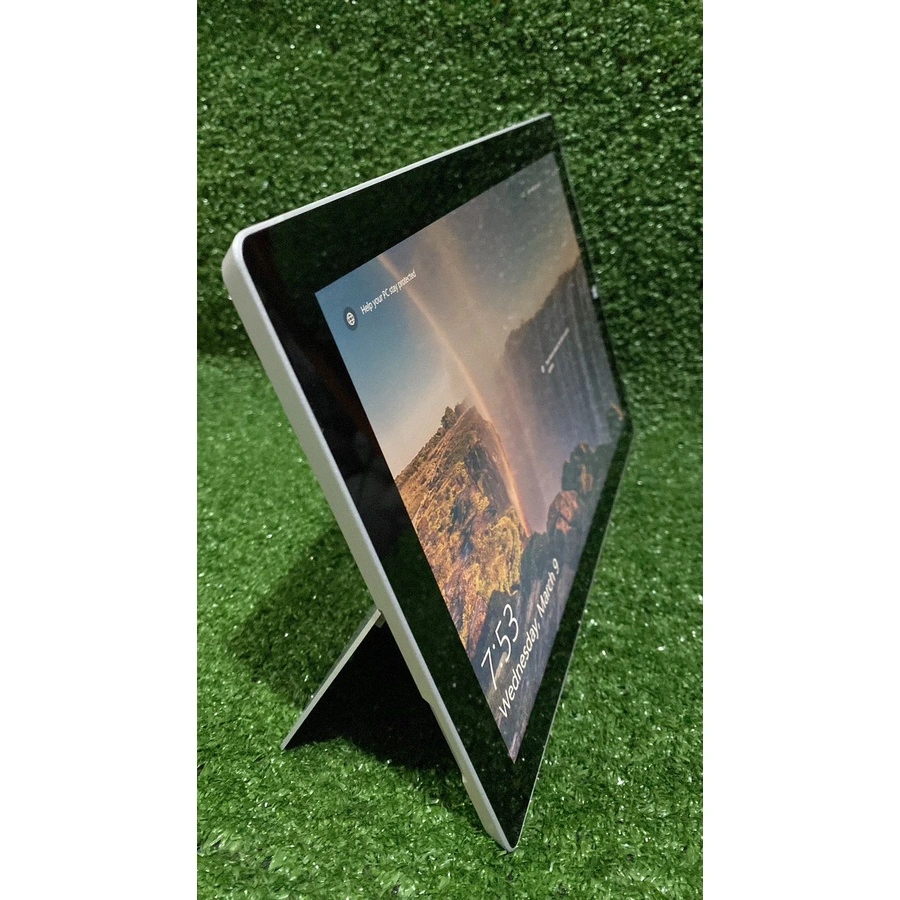 MICROSOFT SURFACE 3 64GB/128GB SECOND ORIGNAL 10.8 INCH WIFI ONLY.