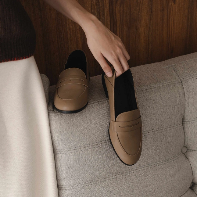 Maple Loafers Vintage (Tan, Maroon, Taupe, Dark Brown) Sepatu Flats Unisex Santai Tertutup | Slip On Kerja Formal Cokelat Netral