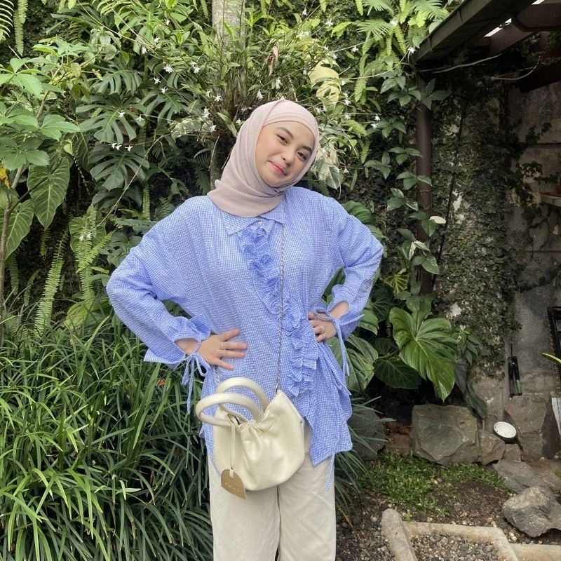 DEILA SHIRT by Chuugirls | Kemeja Viral | Atasan Terlaris | Kemeja Kotak kotak | Kemeja Garis |Gingham Shirt