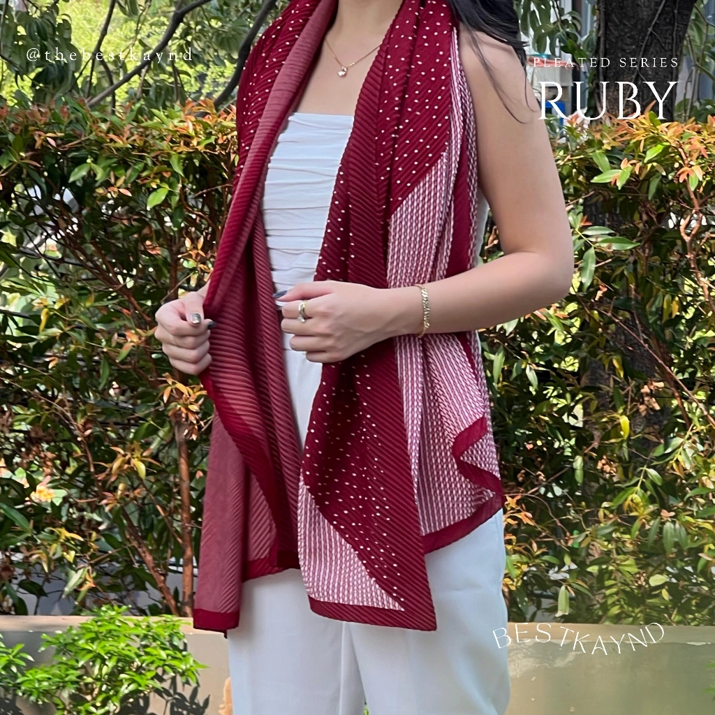 The Best Kaynd Ruby Pleated Shawl