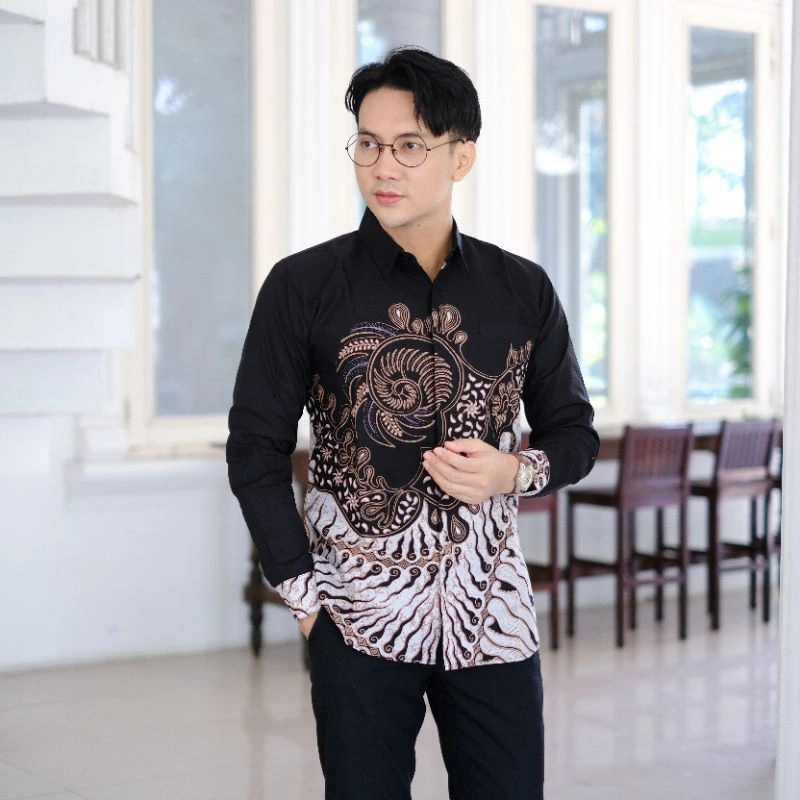 Motif Rangkong Hitam Kemeja Batik Pria Slimfit Lengan Panjang Lapis furing Baju Batik Pria Hem Batik Pria Jumbo