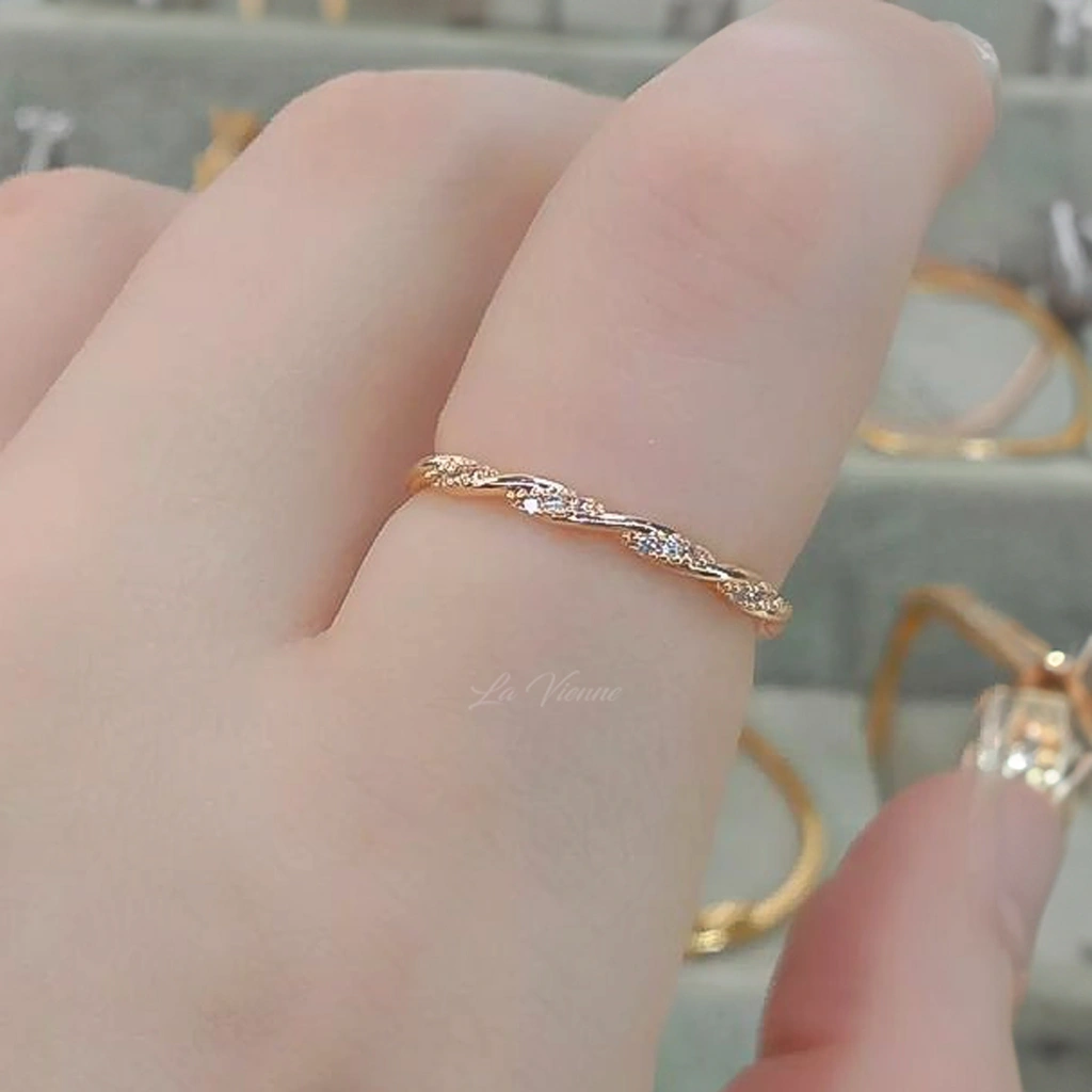 La Vienne - Ikumi - Cincin Titanium Wanita Anti Karat - Perhiasan Perempuan Mewah Elegan