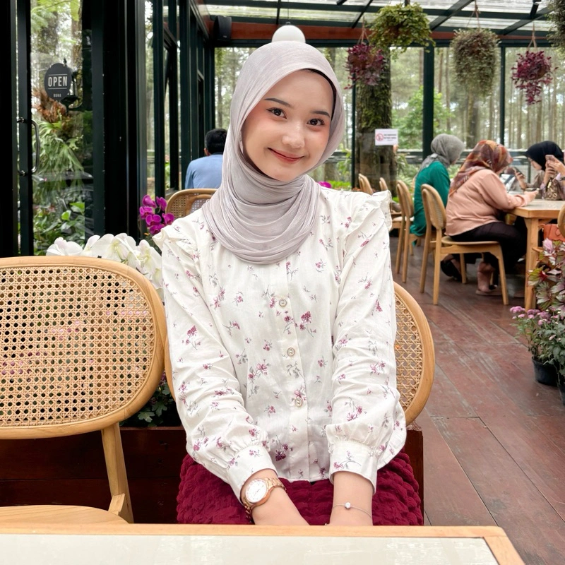 LIZA BLOUSE by OTTAA.ID / CROP TOP / KOREAN BLOUSE / FLORAL BLOUSE / BLOUSE MOTIF BUNGA / KEMEJA MOTIF BUNGA / BLOUSE KATUN / KEMEJA KATUN
