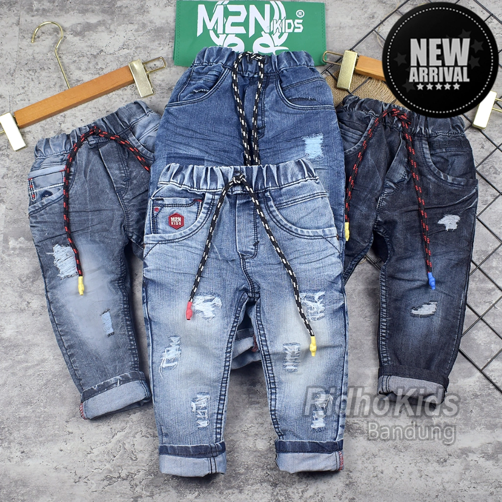 1-6 TAHUN CELANA JEANS ANAK LAKI LAKI PREMIUM TERHITS CELANA ANAK 1 2 3 4 5 TAHUN BAWAHAN ANAK LAKI LAKI TERBARU CELANA TARTAN KOTAK KOTAK ANAK LAKI LAKI COWOK  BAHAN  PREMIUM CELANA SOBEK ANAK LAKI KEKINIAN