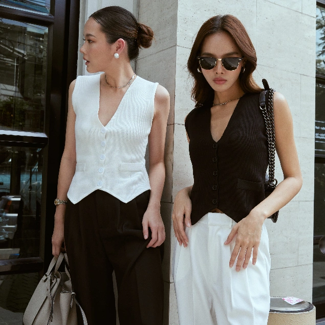 Kiyorawears - SIGNATURE | Arun Knit Vest Top / Atasan Vest Wanita / Blouse Casual / Atasan Wanita Kekinian / Baju Atasan Wanita Terbaru / Rompi Kerah V-Neck / Outer Premium / Fashion Office / Korean Style