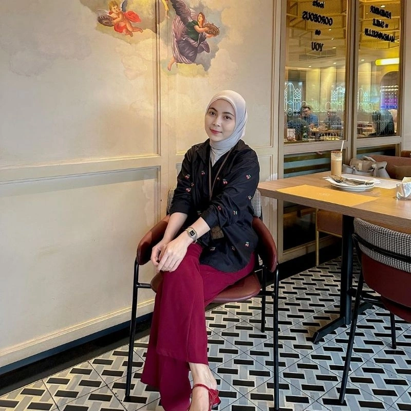 Be.gracious-Cherry shirt / kemeja motif / kemeja wanita oversize terbaru / atasan wanita terbaru