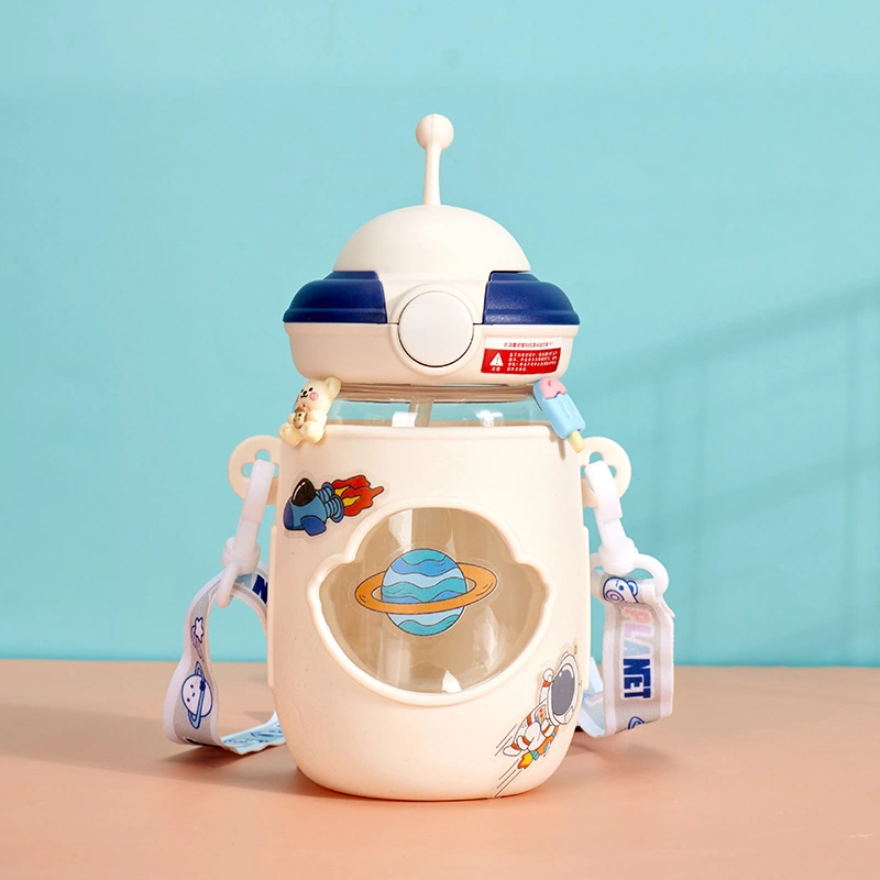 BOTOL MINUM ANAK / BABY 550ML BPA FREE KARAKTER PESAWAT NDROMEDA UFO LUCU MATERIAL FOOD GRADE + TALI PANJANG