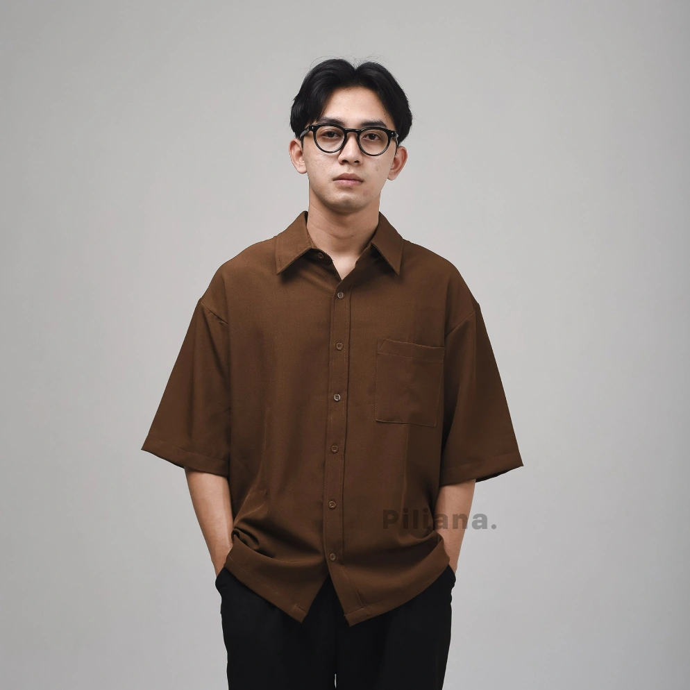 Piliana Kemeja Pria Lengan Pendek Oversize Brown Kemeja Boxy