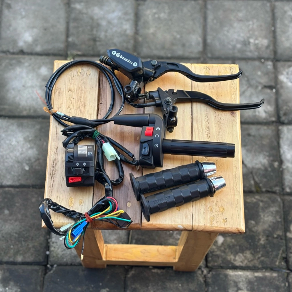 Paket Holder Gas KSR + Holder Vixion + Master Rem Oval & Kotak + Jalu Pcx + Handgrip Kaze & Octagon