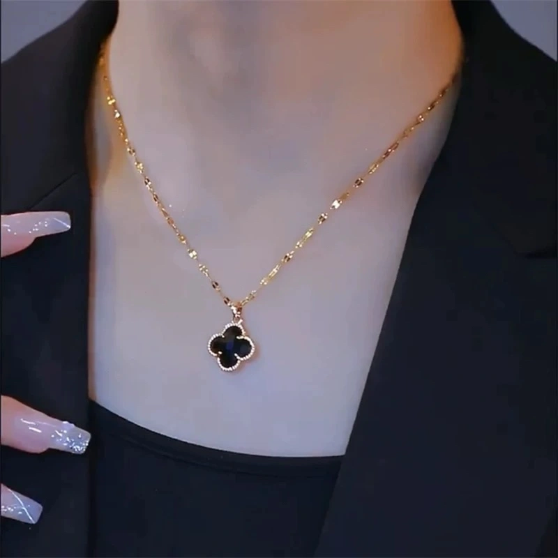 Kalung Titanium Clover Wanita Cantik Anti Karat