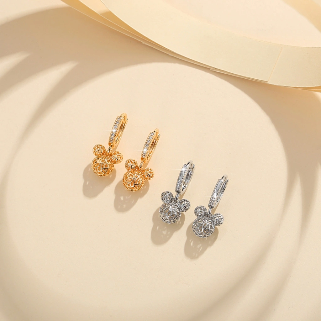 Lanme Jewelry Anting Kristal Lapis Emas Mickey Mouse Wanita Dewasa Aksesori Fashion Korea Baja Tahan Karat Tahan Pudar LM609