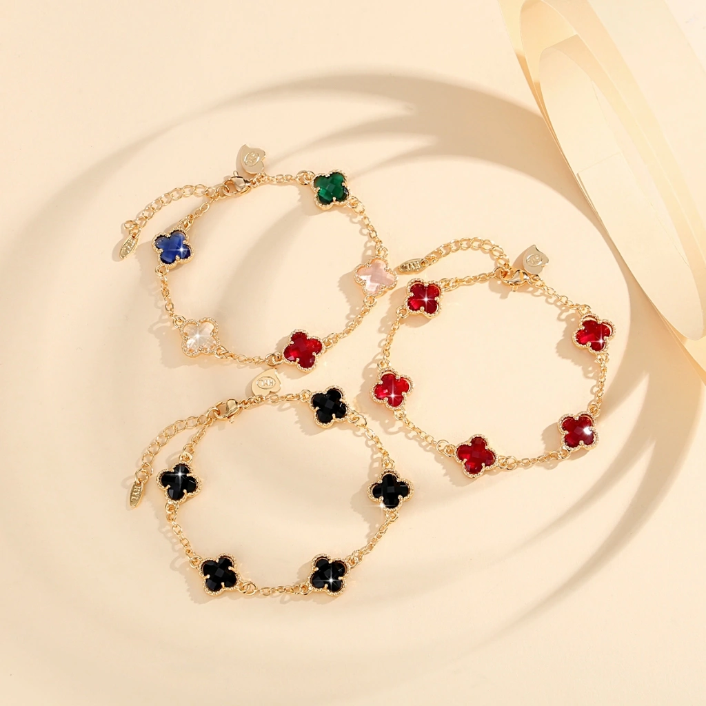 Lanme Jewelry Gelang Lapis Emas Kristal Semanggi Empat Daun Wanita Dewasa Aksesori Fashion Korea Baja Tahan Karat Anti Pudar LM563